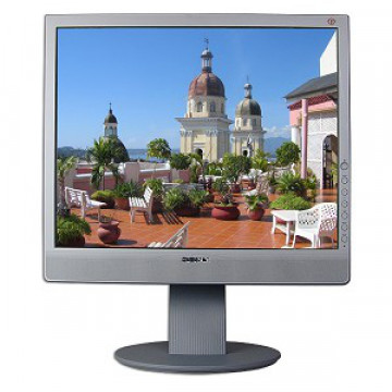 Monitor LCD SONY SDM-X93, 19 inci, 25ms, 1280 x 1024, 16.7 milioane de culori  Monitoare Second Hand